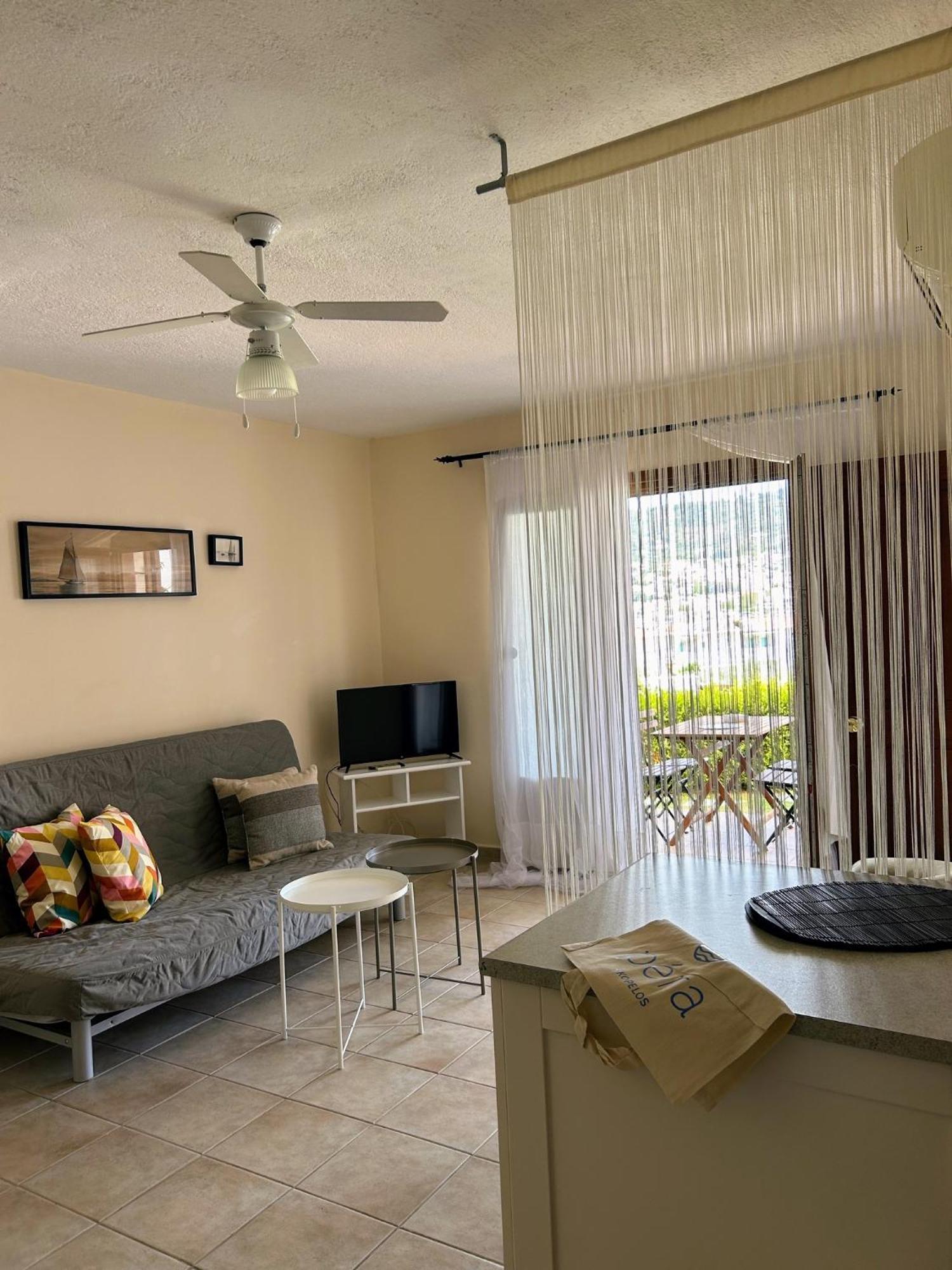 Maistros - Pera Apartment *