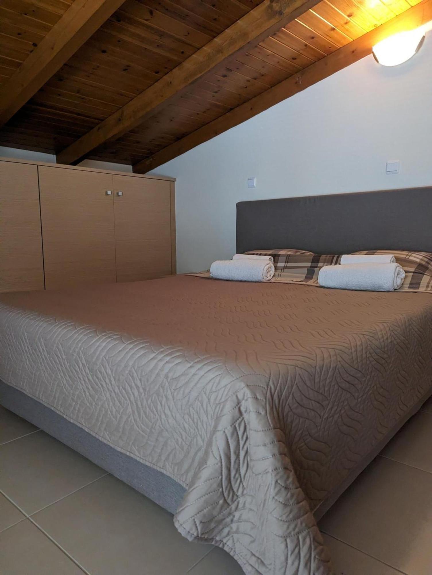 Apartment Samaras In Kamena Vourla