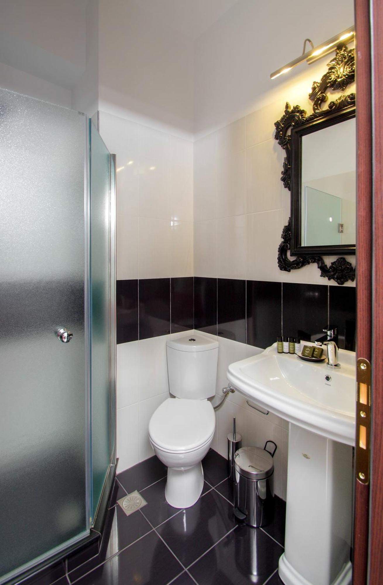 Apartment Megaron