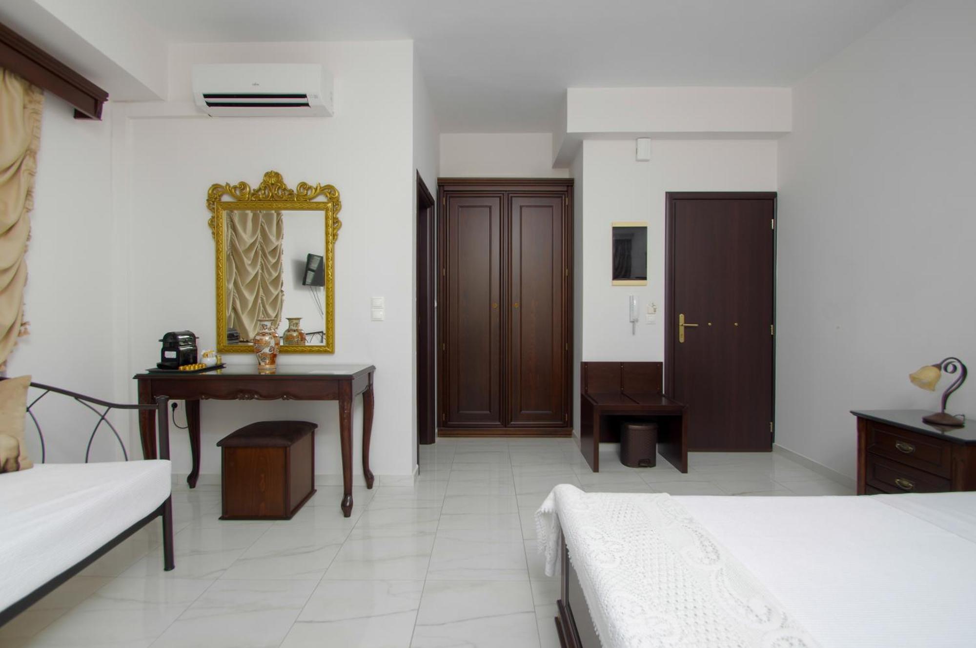 Apartment Megaron *