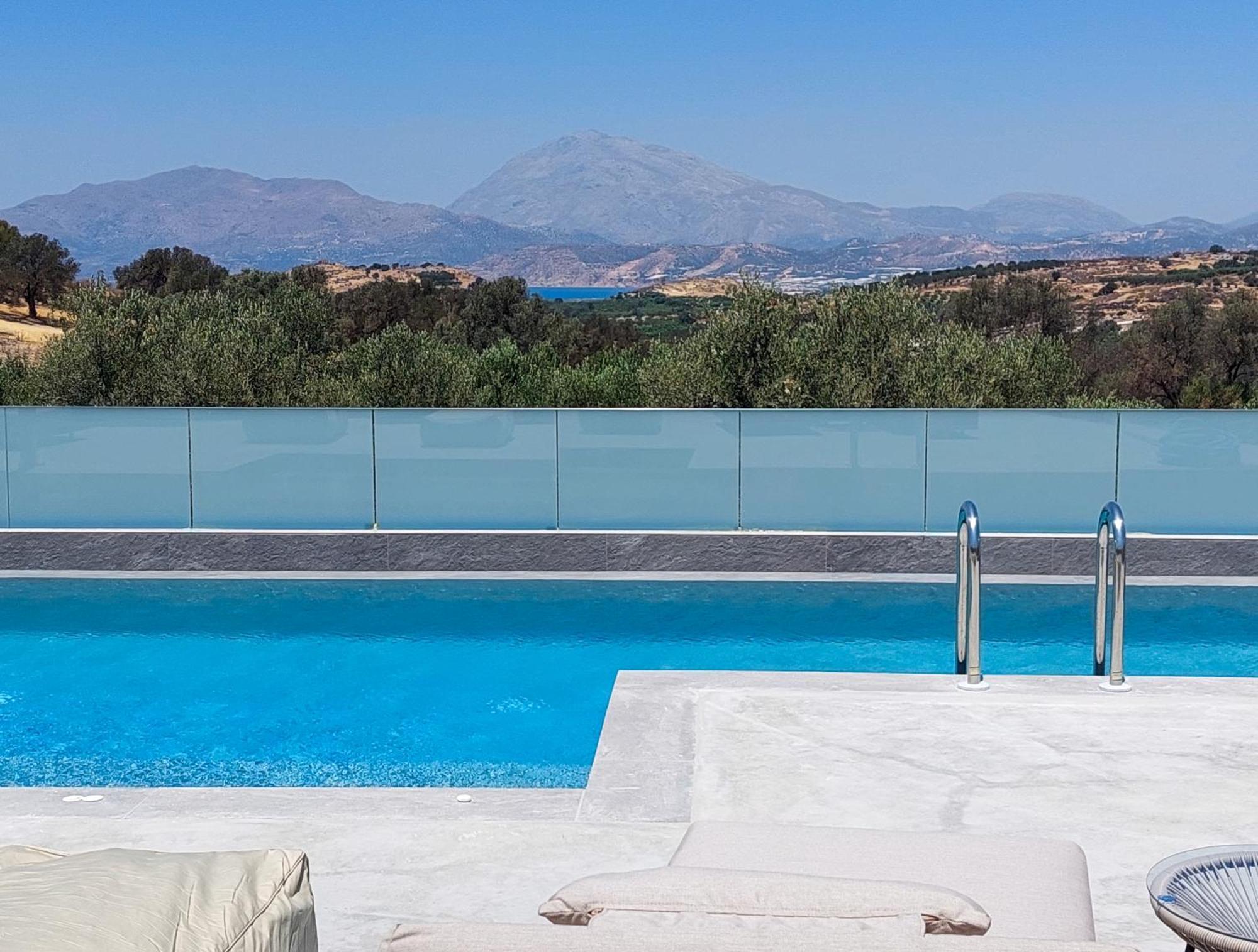 Villa Marnos Luxury *