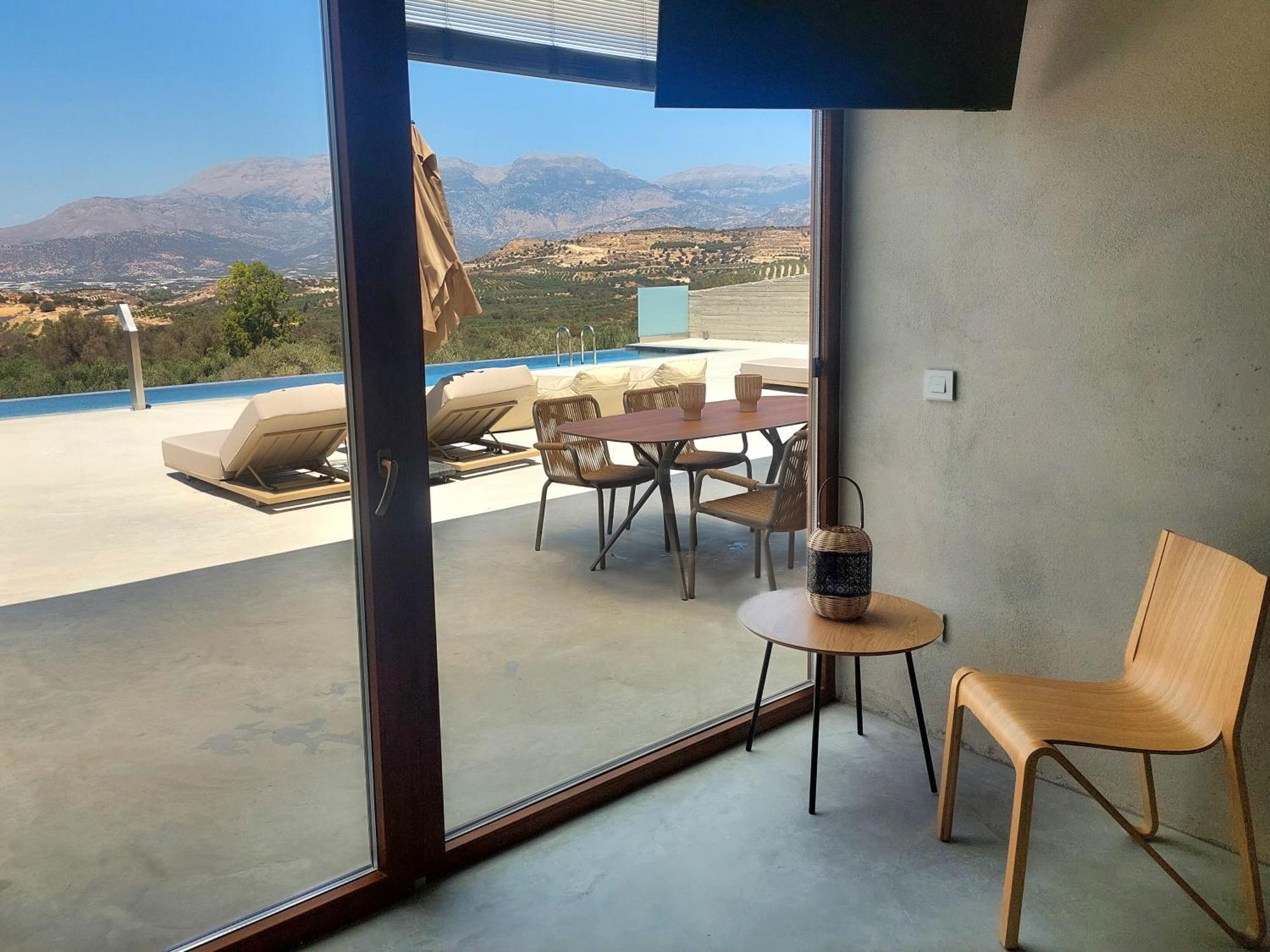 Marnos Luxury Villa Kamilari