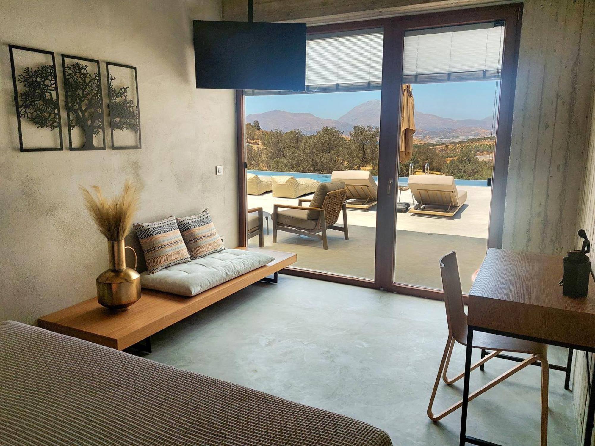 Marnos Luxury * Kamilari