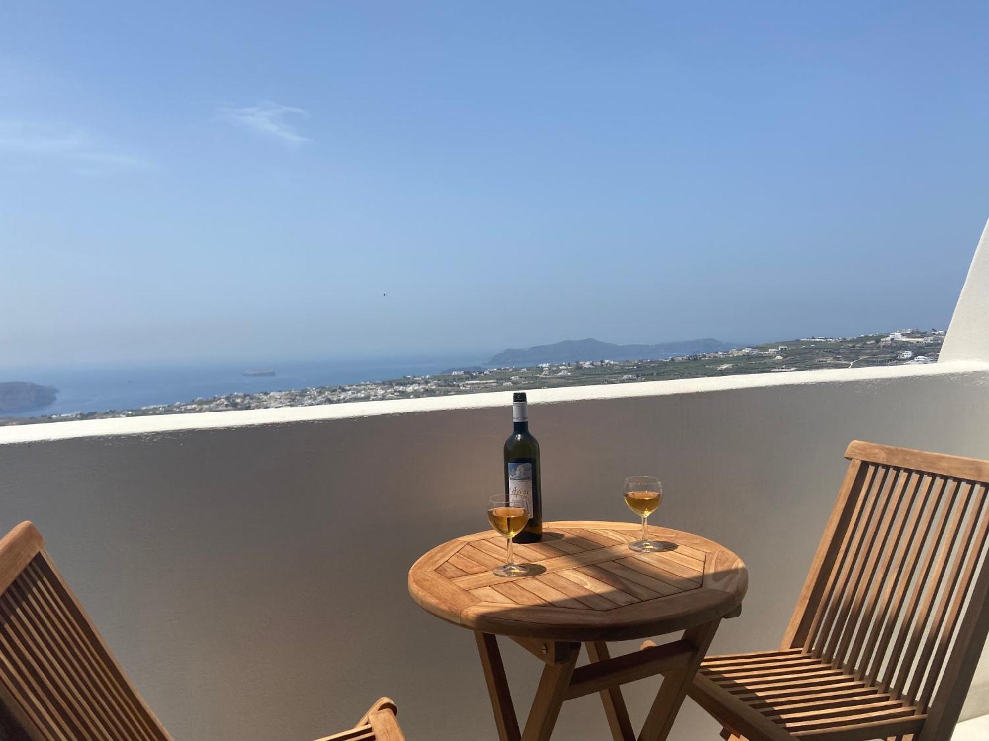 Holiday home Ena Santorini *