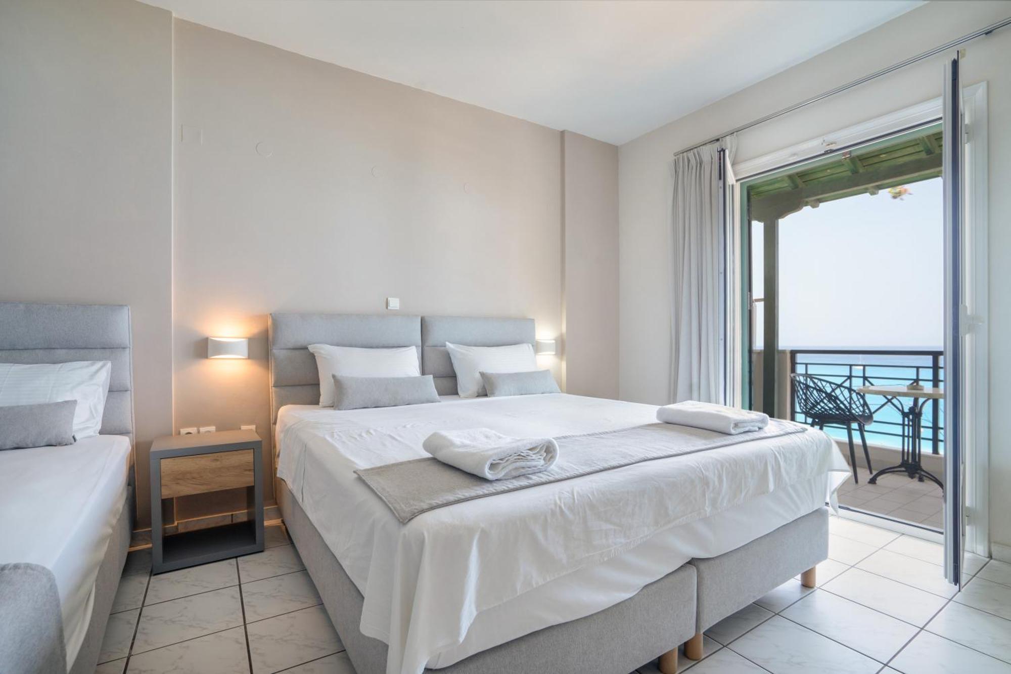 Sunset Triple 1 Apartment Agios Nikitas