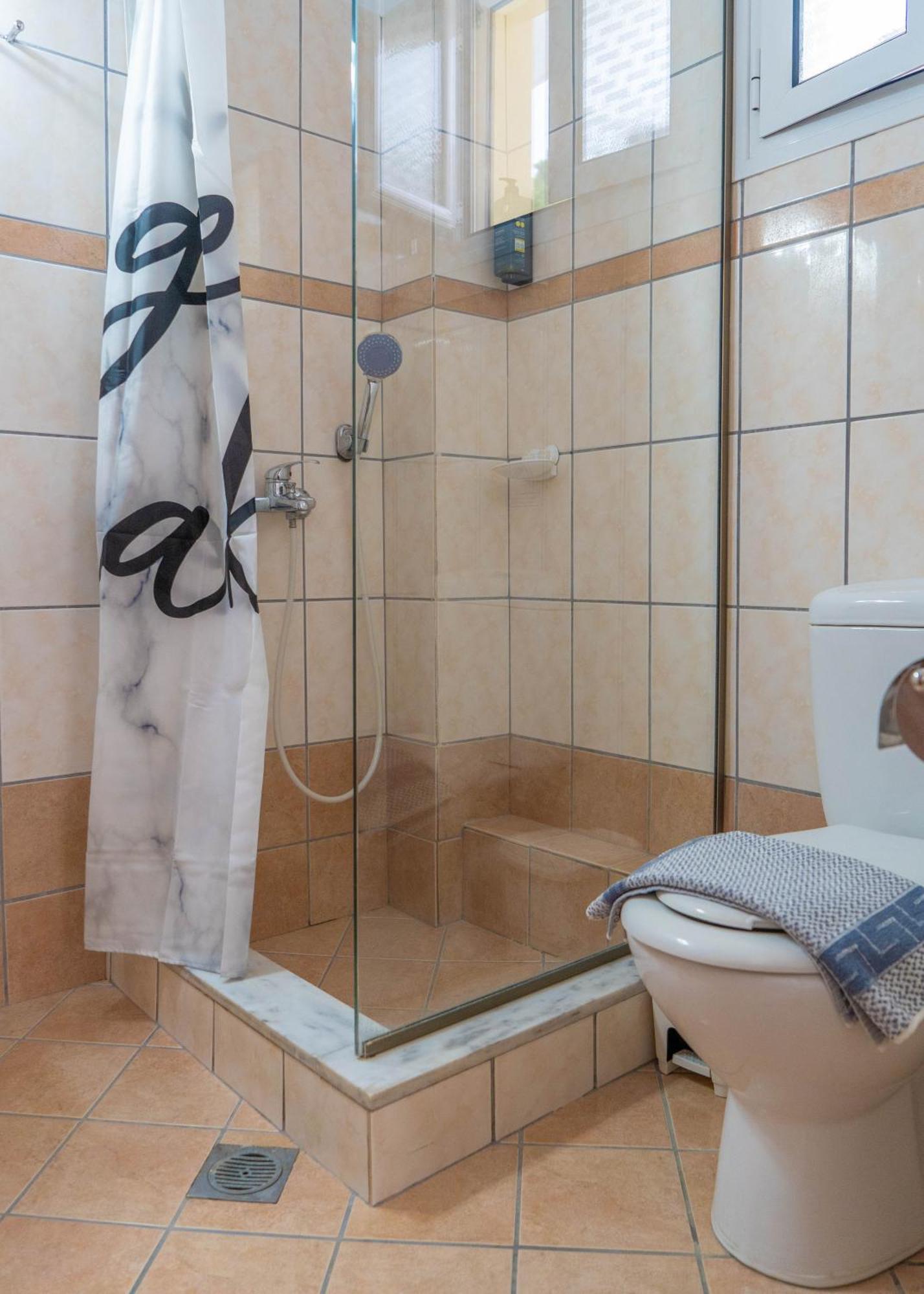 Ermioni Aparthotel *