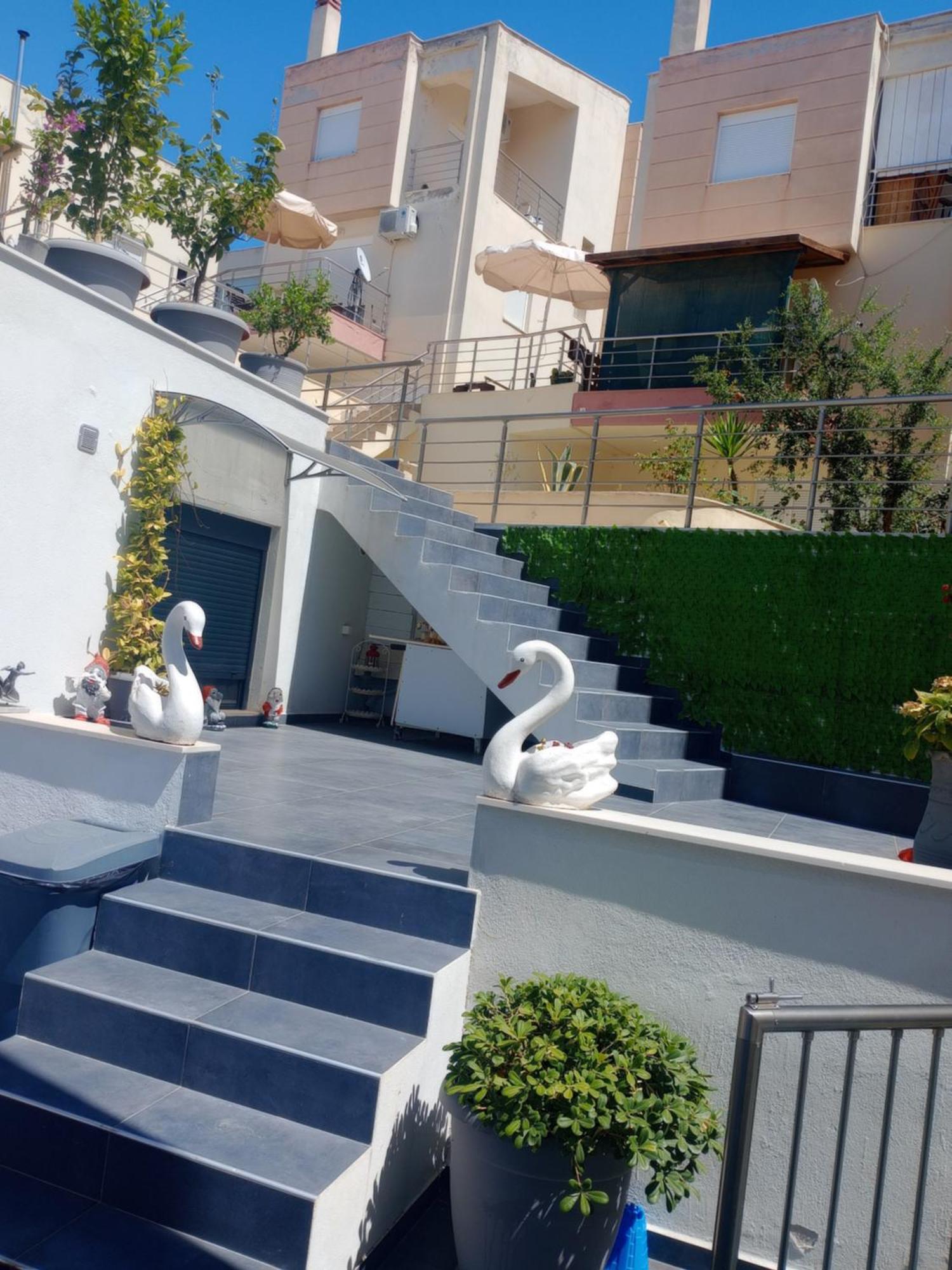 Deja Vu Apartment
