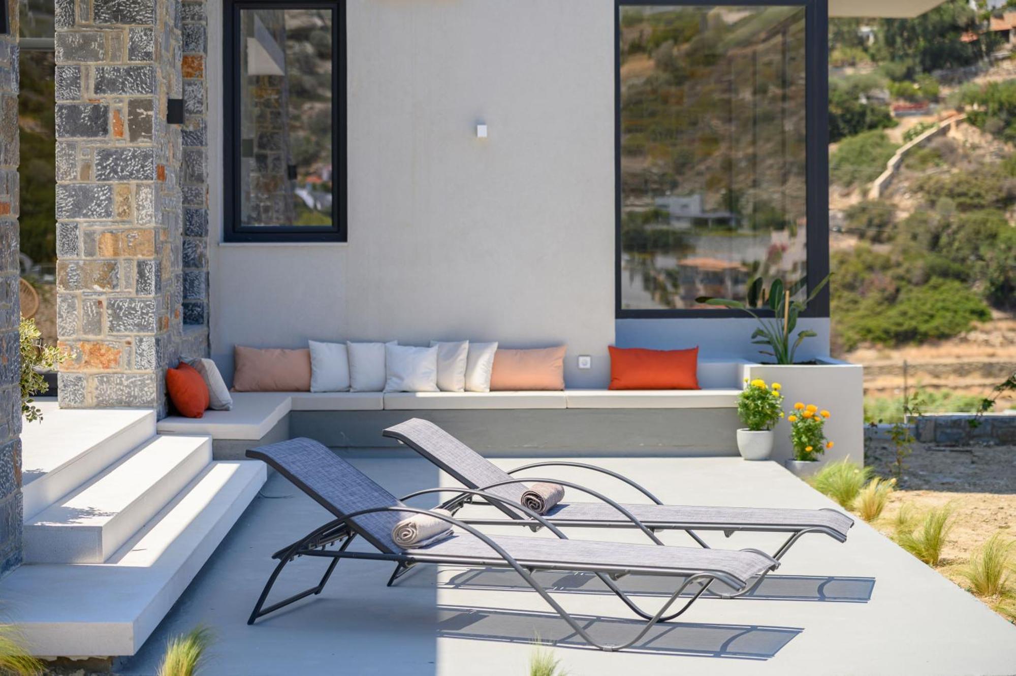 Theasea Beachfront Luxury Villa *