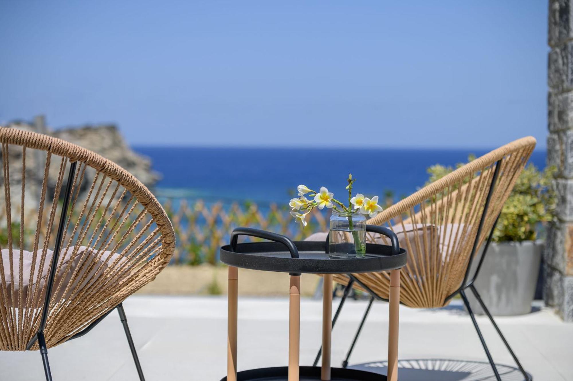 Theasea Beachfront Luxury Ligaria (Crete)