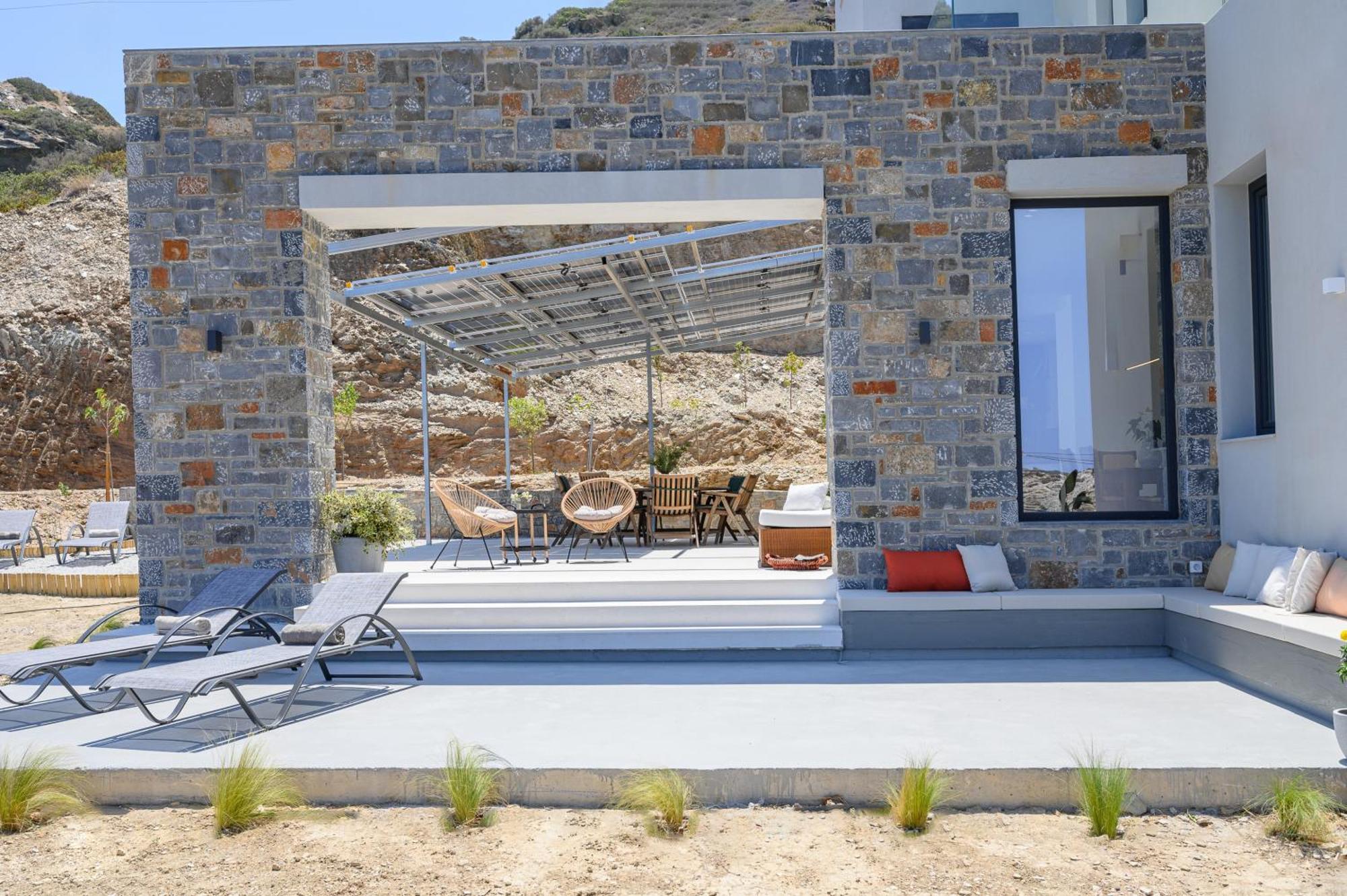 Theasea Beachfront Luxury Ligaria (Crete)