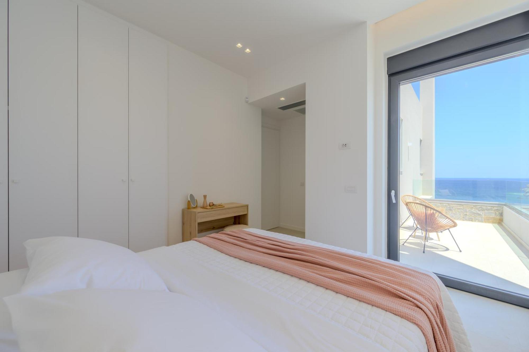 Theasea Beachfront Luxury Villa Ligaria (Crete)