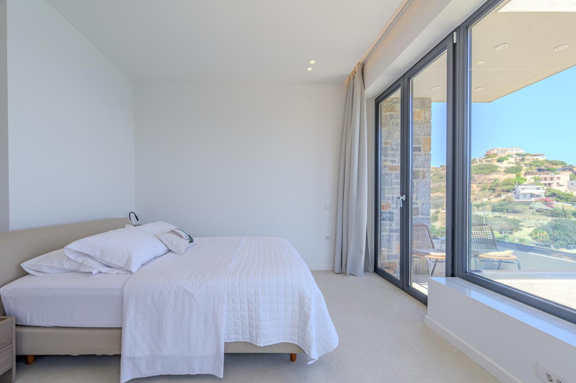 Theasea Beachfront Luxury Ligaria (Crete)