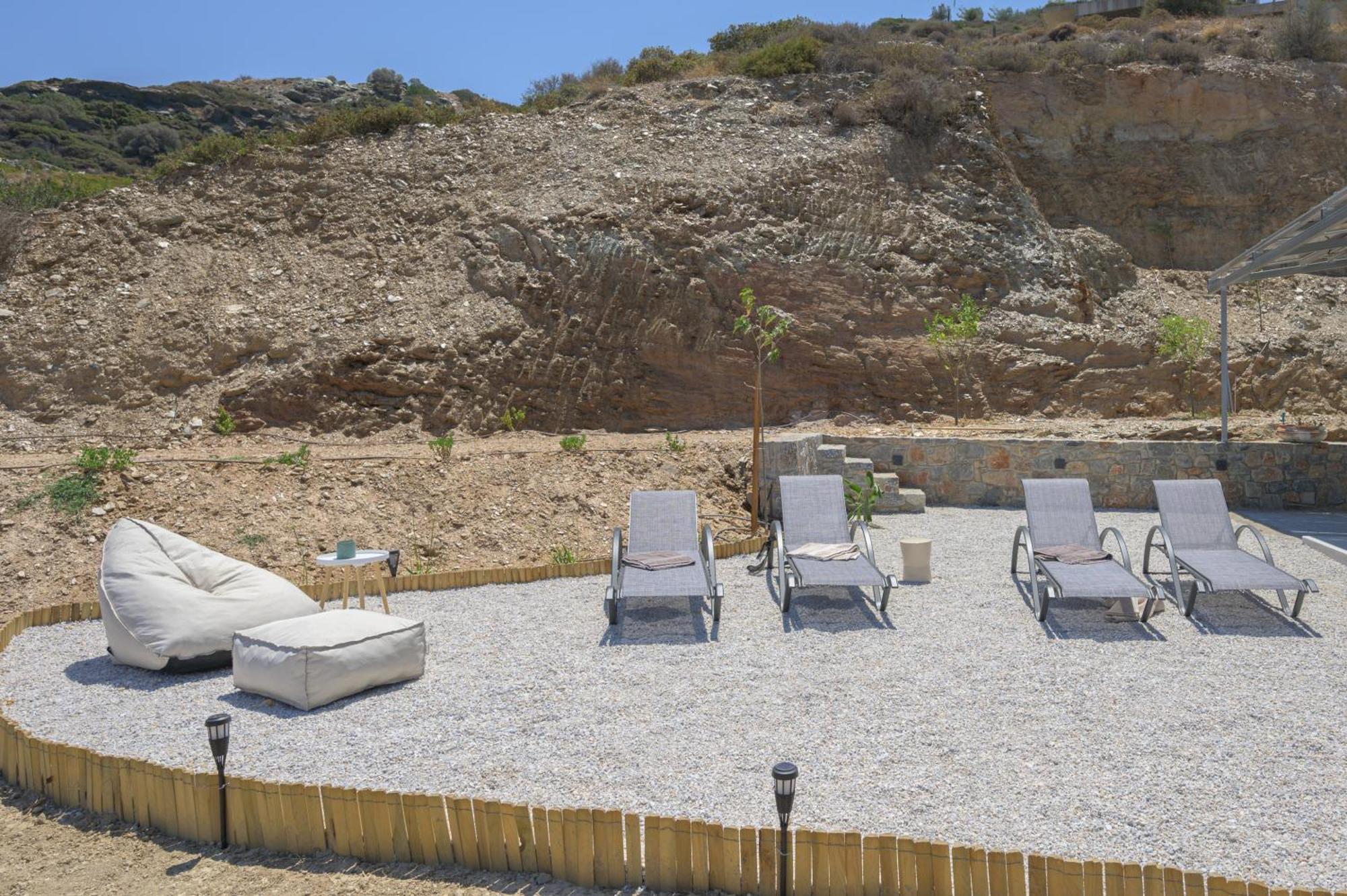 Villa Theasea Beachfront Luxury Ligaria (Crete)