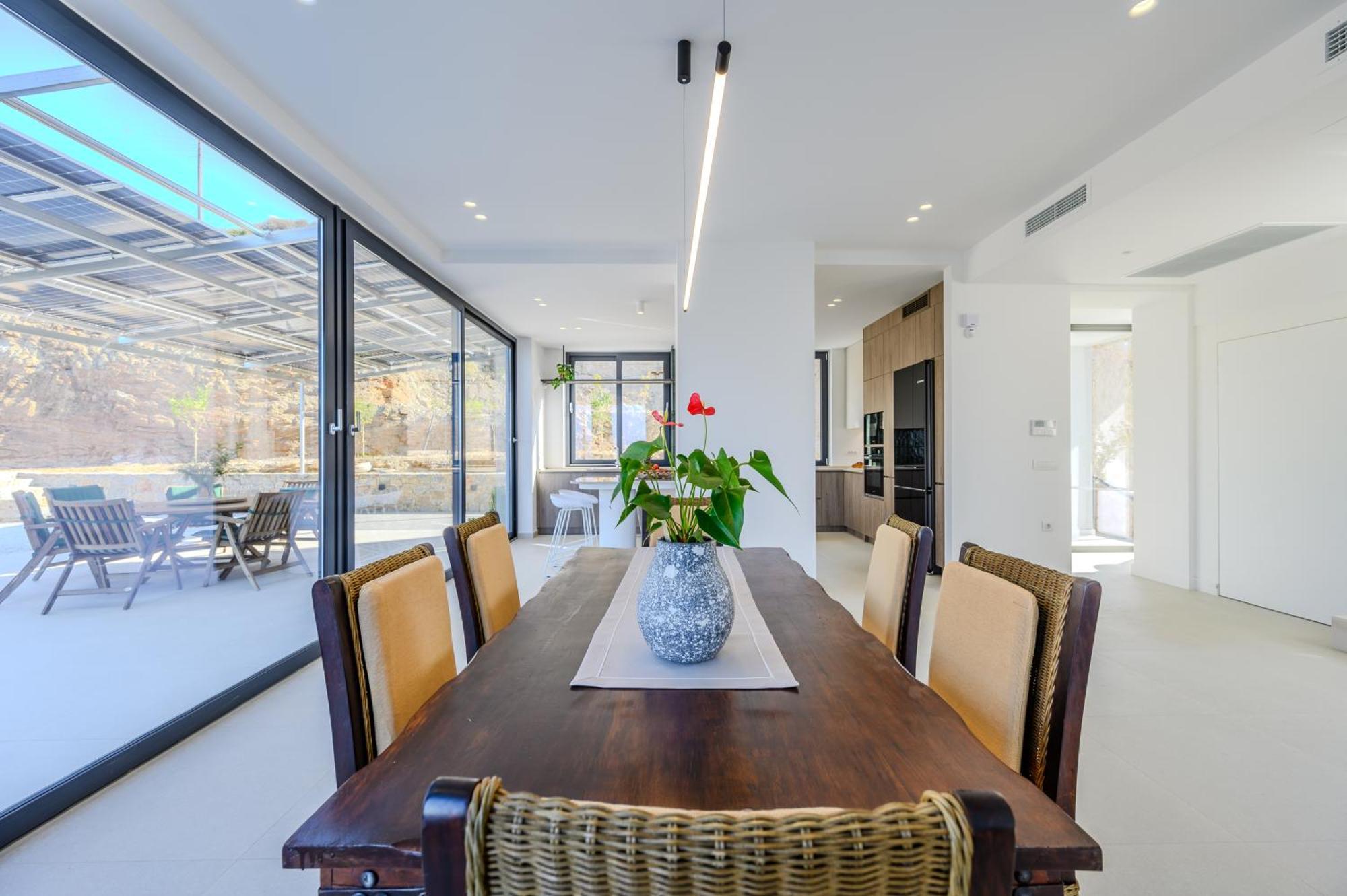 Villa Theasea Beachfront Luxury *