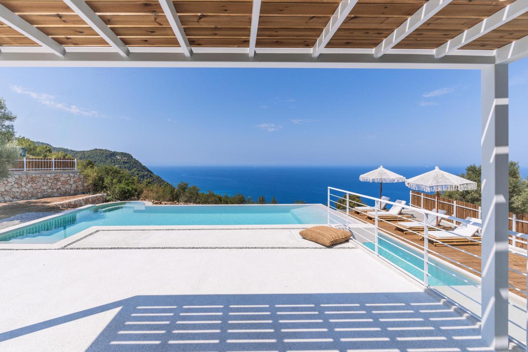 Nero Lefkada Villa Tsoukaladhes