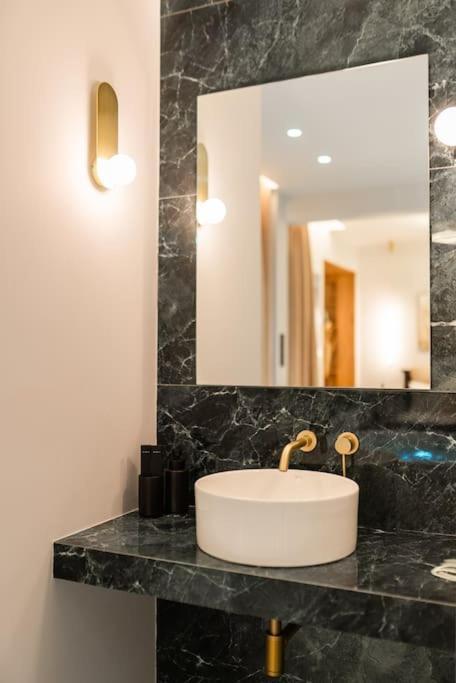 Apartment Luxury 4bdrm Penthouse With Jacuzzi Near Acropolis *