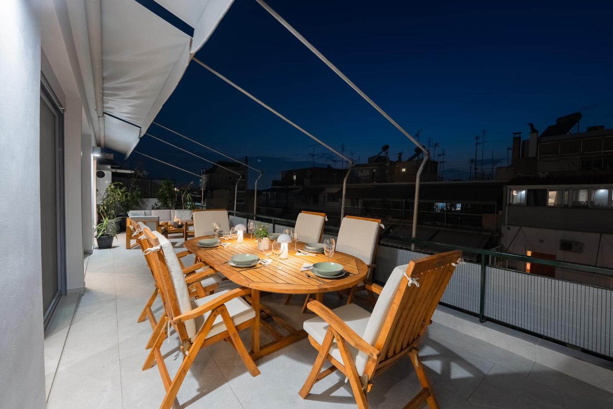 Luxury 4bdrm Penthouse With Jacuzzi Near Acropolis *