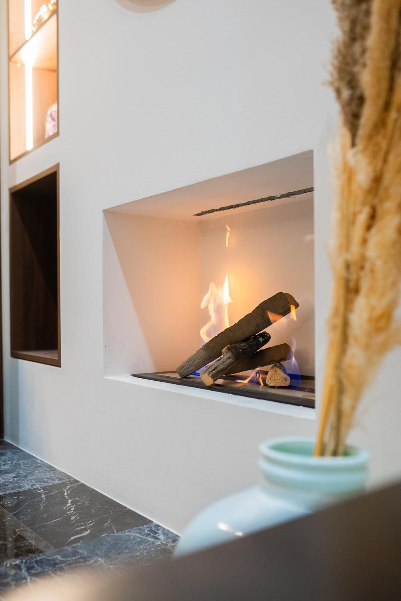 Apartment Luxury 4bdrm Penthouse With Jacuzzi Near Acropolis Athens