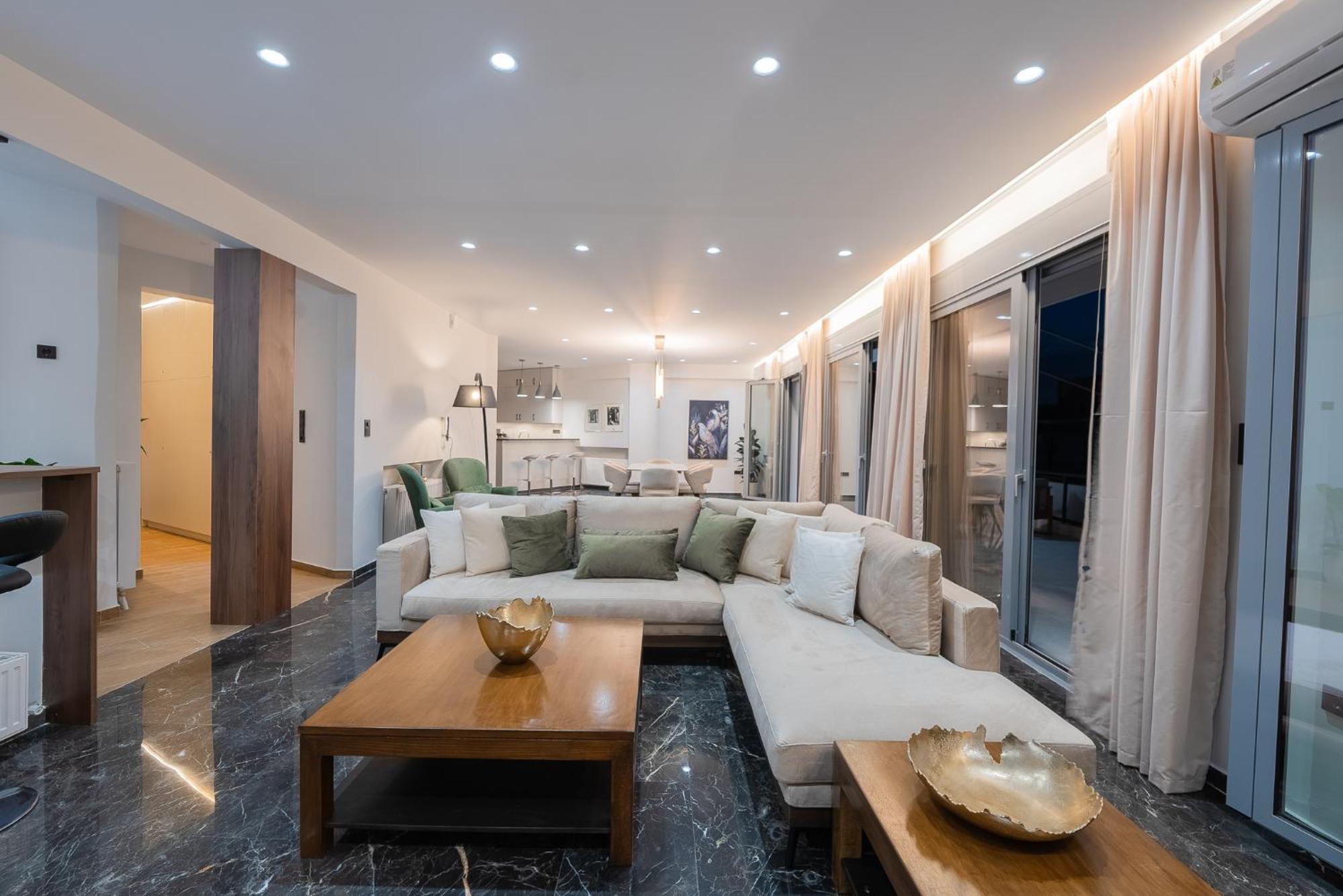 Luxury 4bdrm Penthouse With Jacuzzi Near Acropolis Apartment Athens