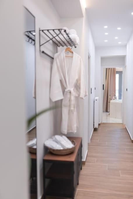 Luxury 4bdrm Penthouse With Jacuzzi Near Acropolis Apartment Athens