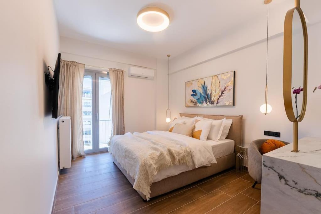 Luxury 4bdrm Penthouse With Jacuzzi Near Acropolis Apartment *