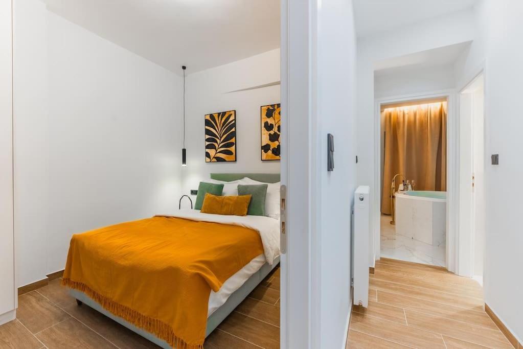 Luxury 4bdrm Penthouse With Jacuzzi Near Acropolis Apartment *