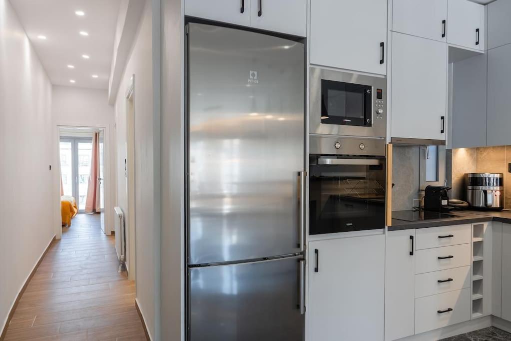 Luxury 4bdrm Penthouse With Jacuzzi Near Acropolis Apartment *