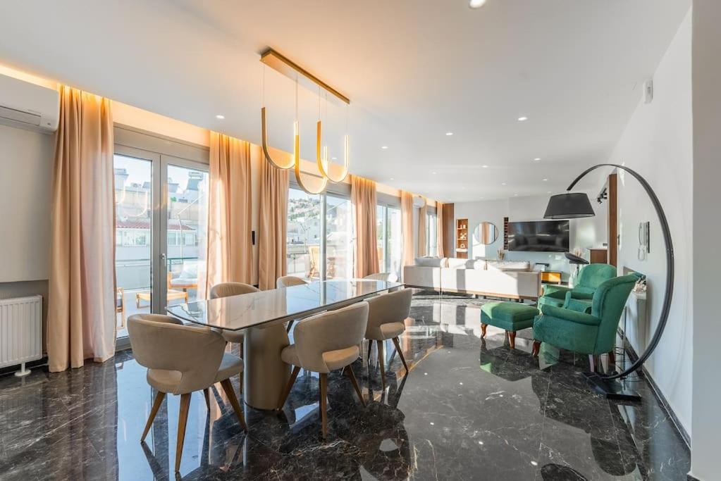 Luxury 4bdrm Penthouse With Jacuzzi Near Acropolis Athens