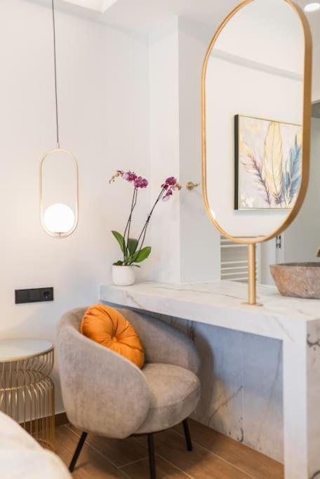 Luxury 4bdrm Penthouse With Jacuzzi Near Acropolis * Athens