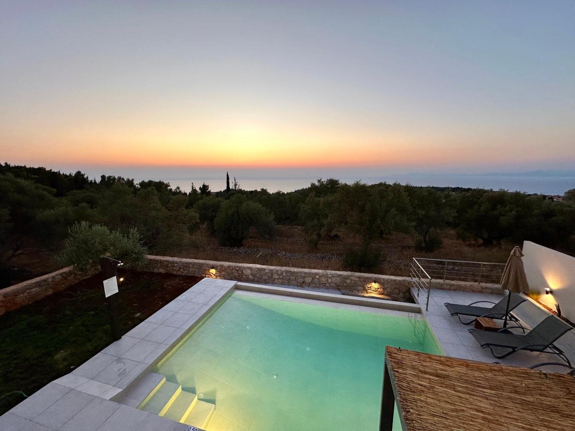 Calmia Fine Living Villa Tsoukaladhes
