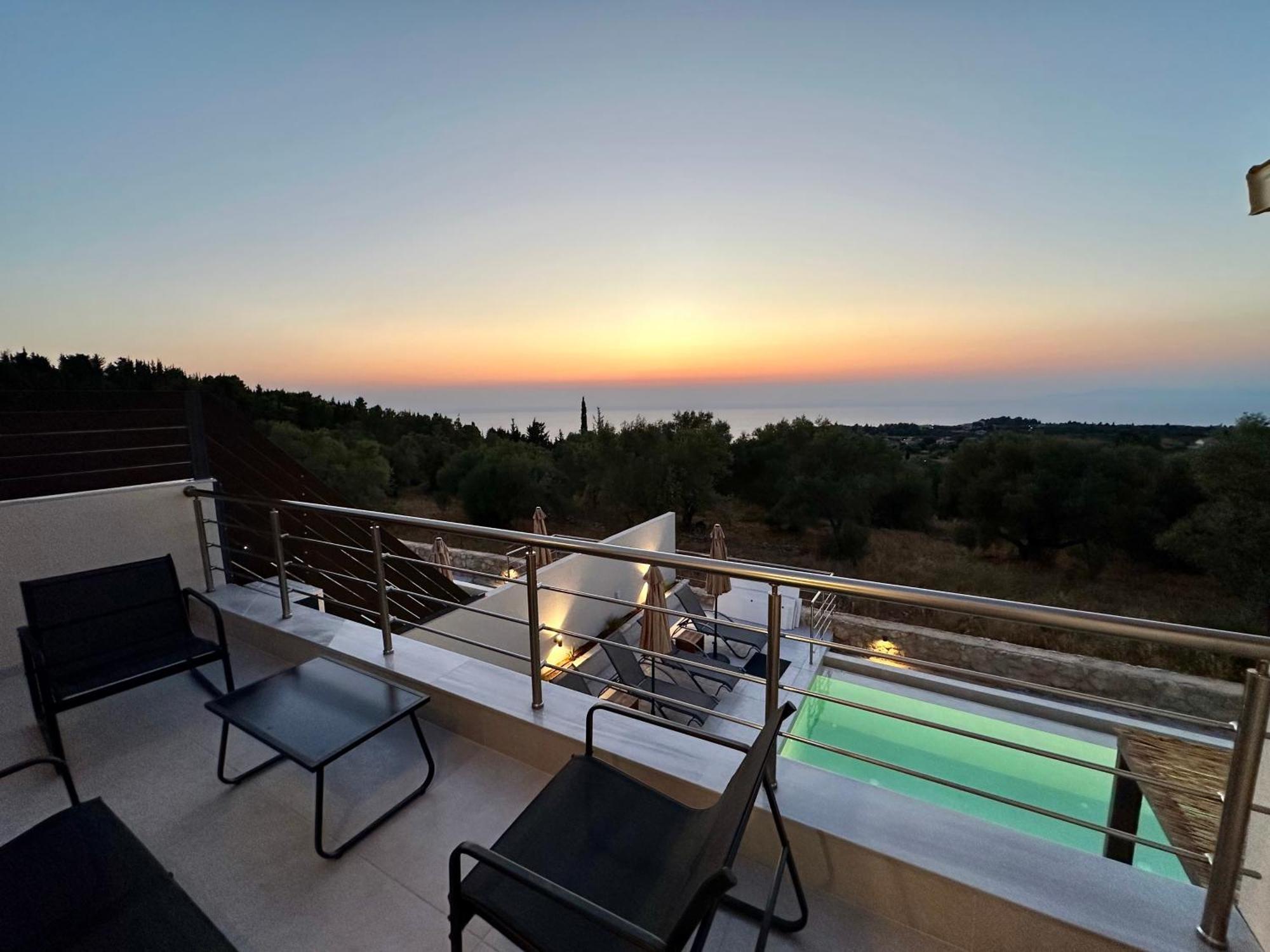 Calmia Fine Living Villa *