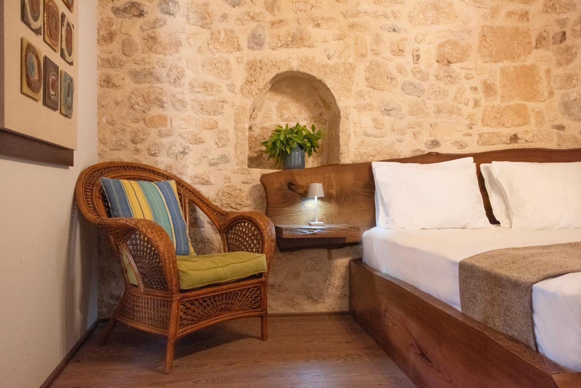 Wood And Stone Town ηouse Apartment *