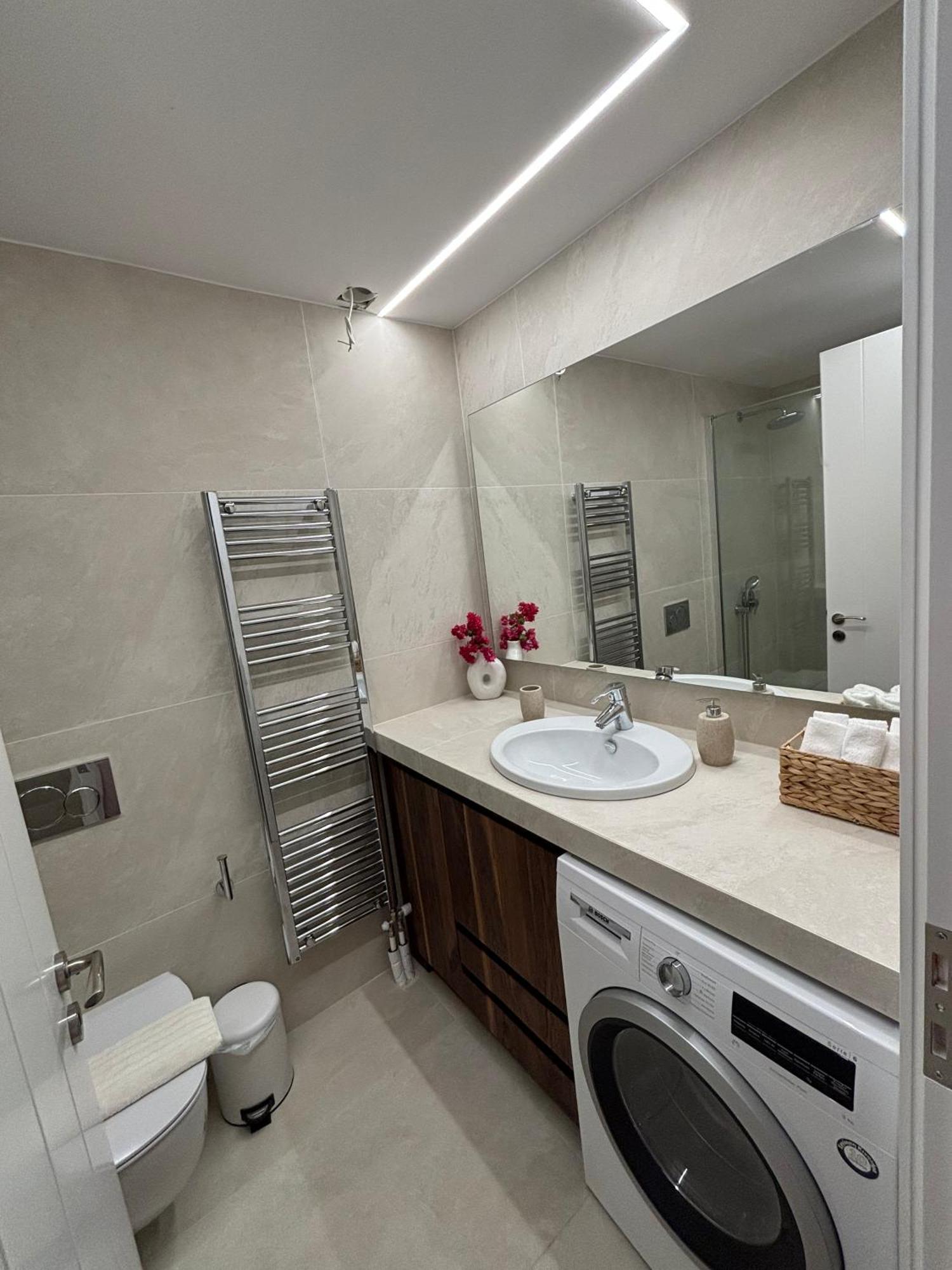 Relux Apartment *