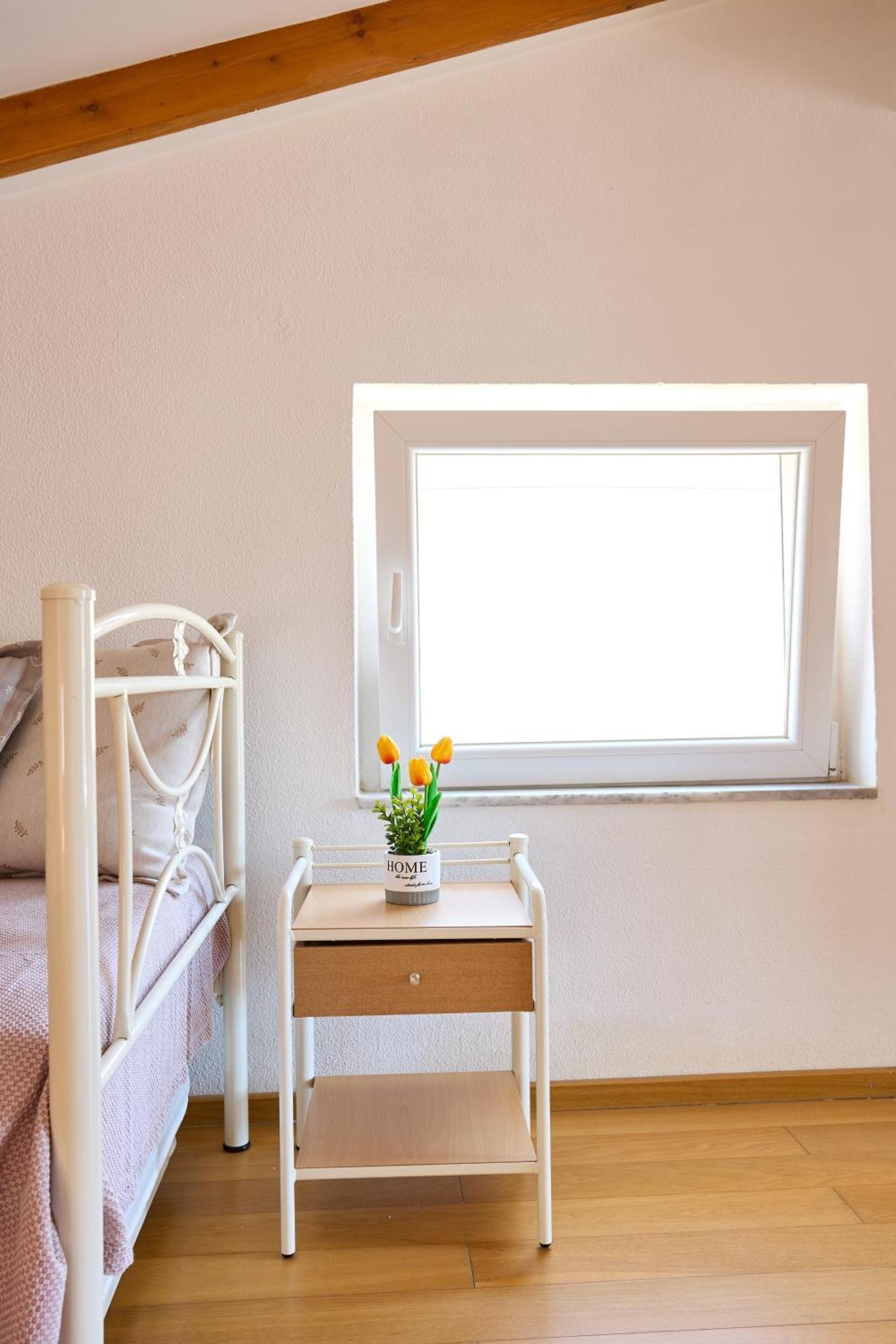Cozy Sofita In Chios Island Apartment