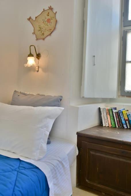Captain's House For 4 - Historical Hydra 1800 Apartment