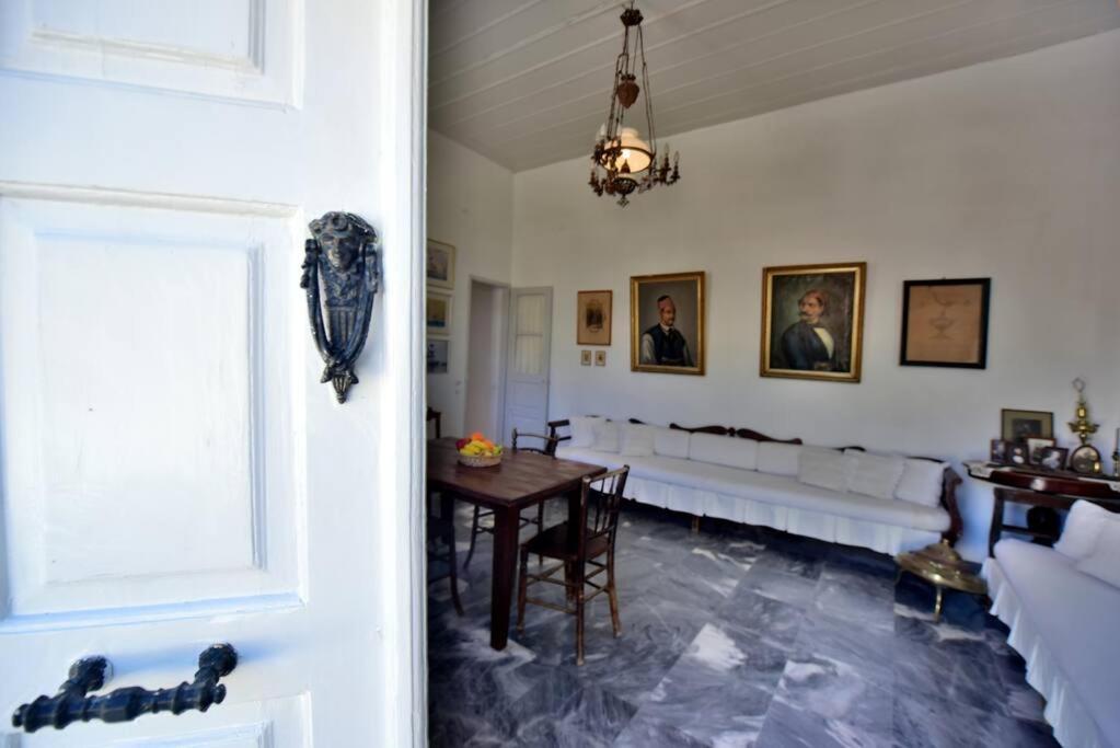 Apartment Captain's House For 4 - Historical Hydra 1800 *