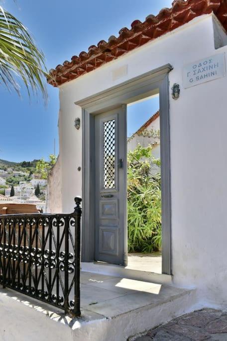 Captain's House For 4 - Historical Hydra 1800 * Hydra (Saronic Islands)