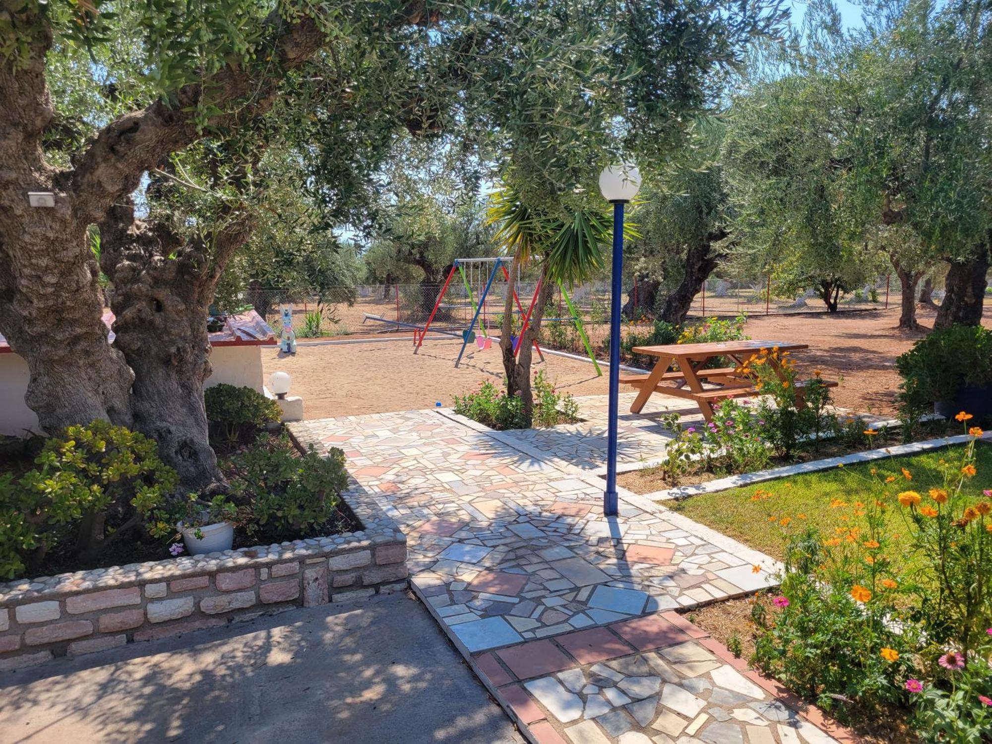 John & Jenny's Small Village Agios Andreas (Messenia)