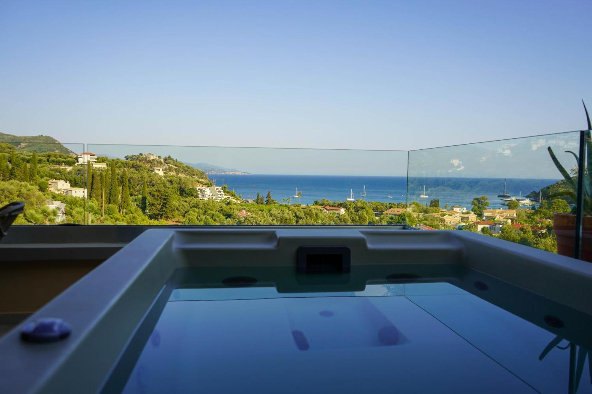 Golden Bay & Maisonettes Holiday home *