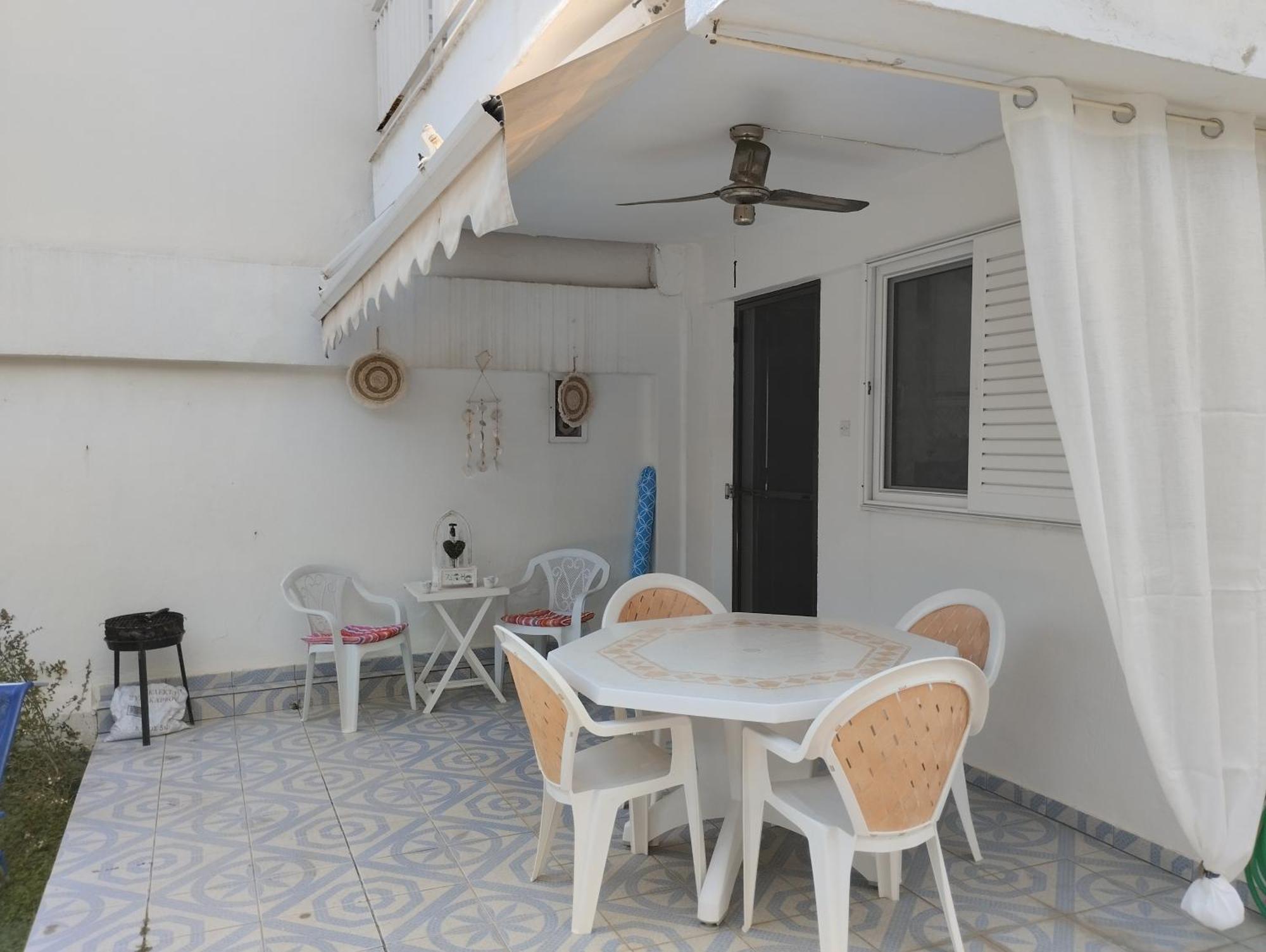 7 Seas House *