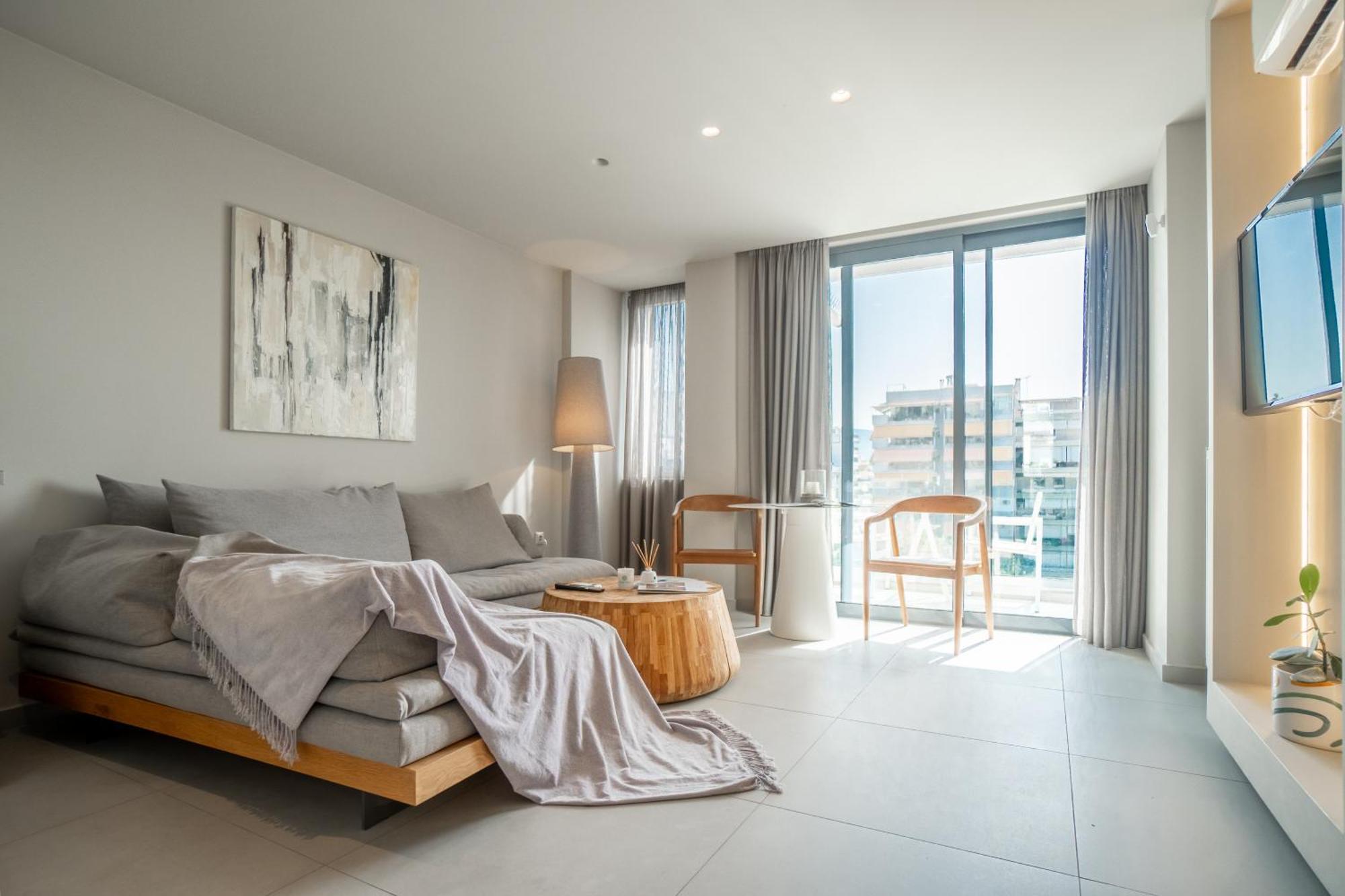 Cw Riviera Apartment Athens
