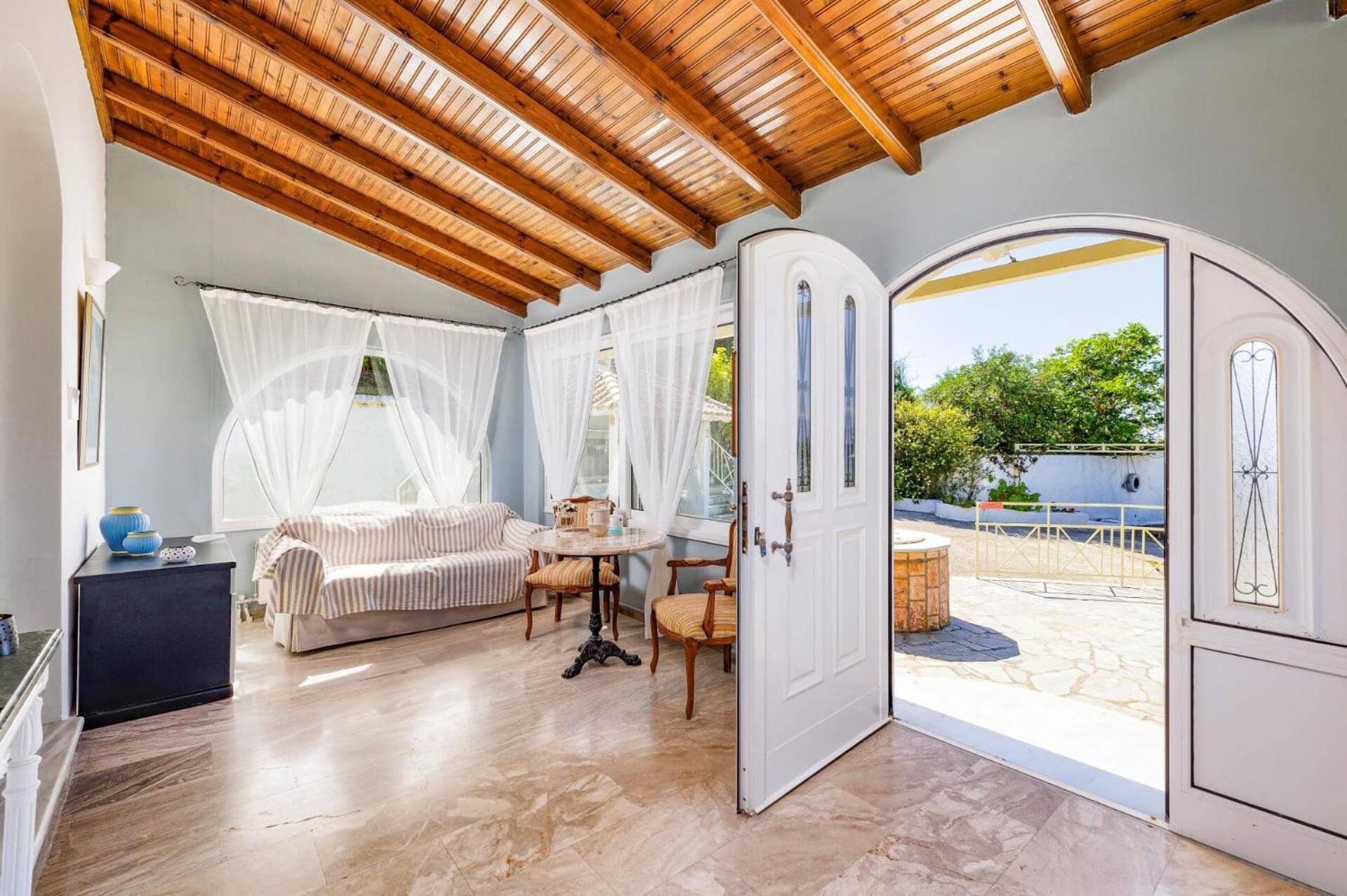 Villa Yialos By *