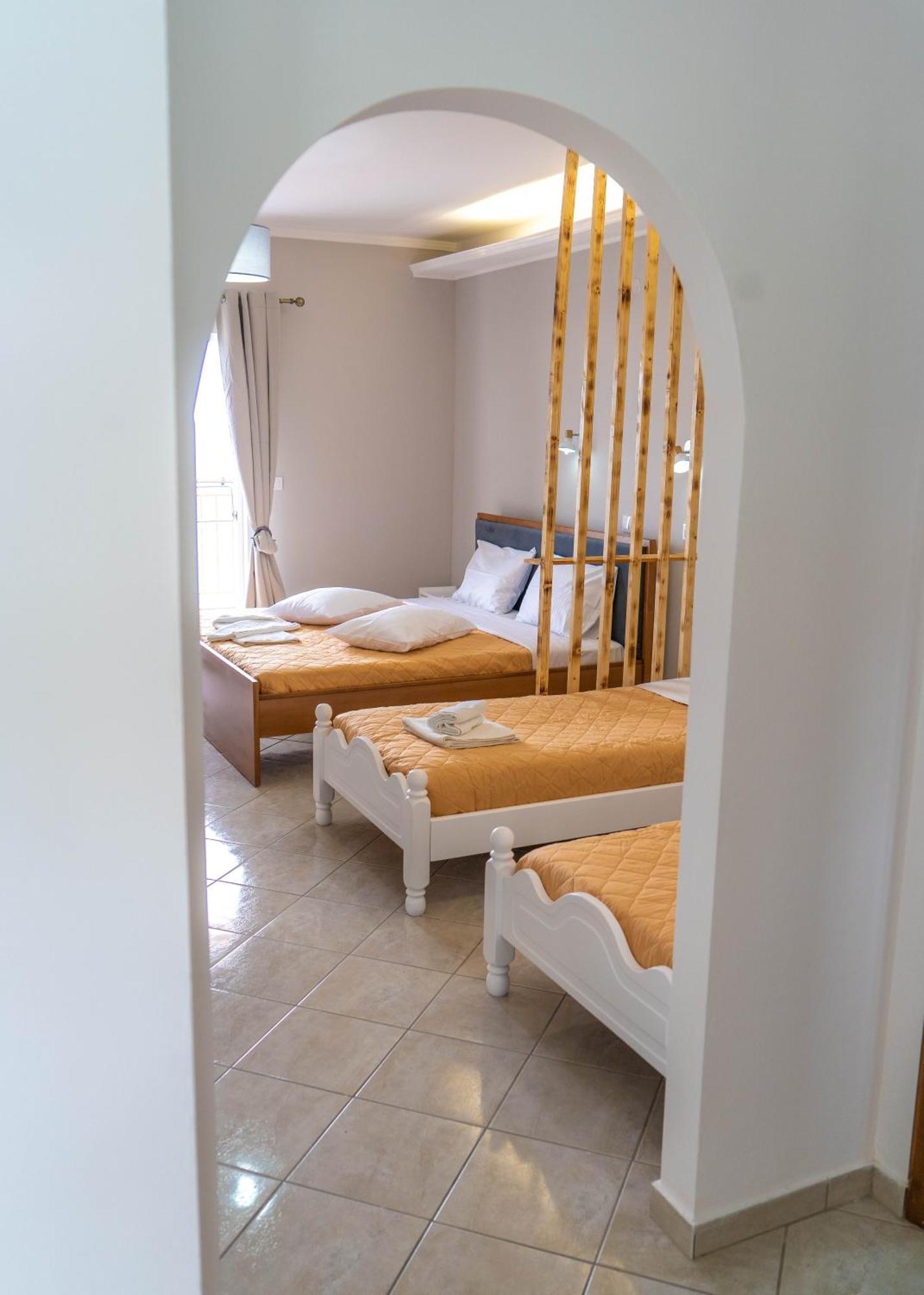 Aparthotel Ermioni Paralia Vrachou