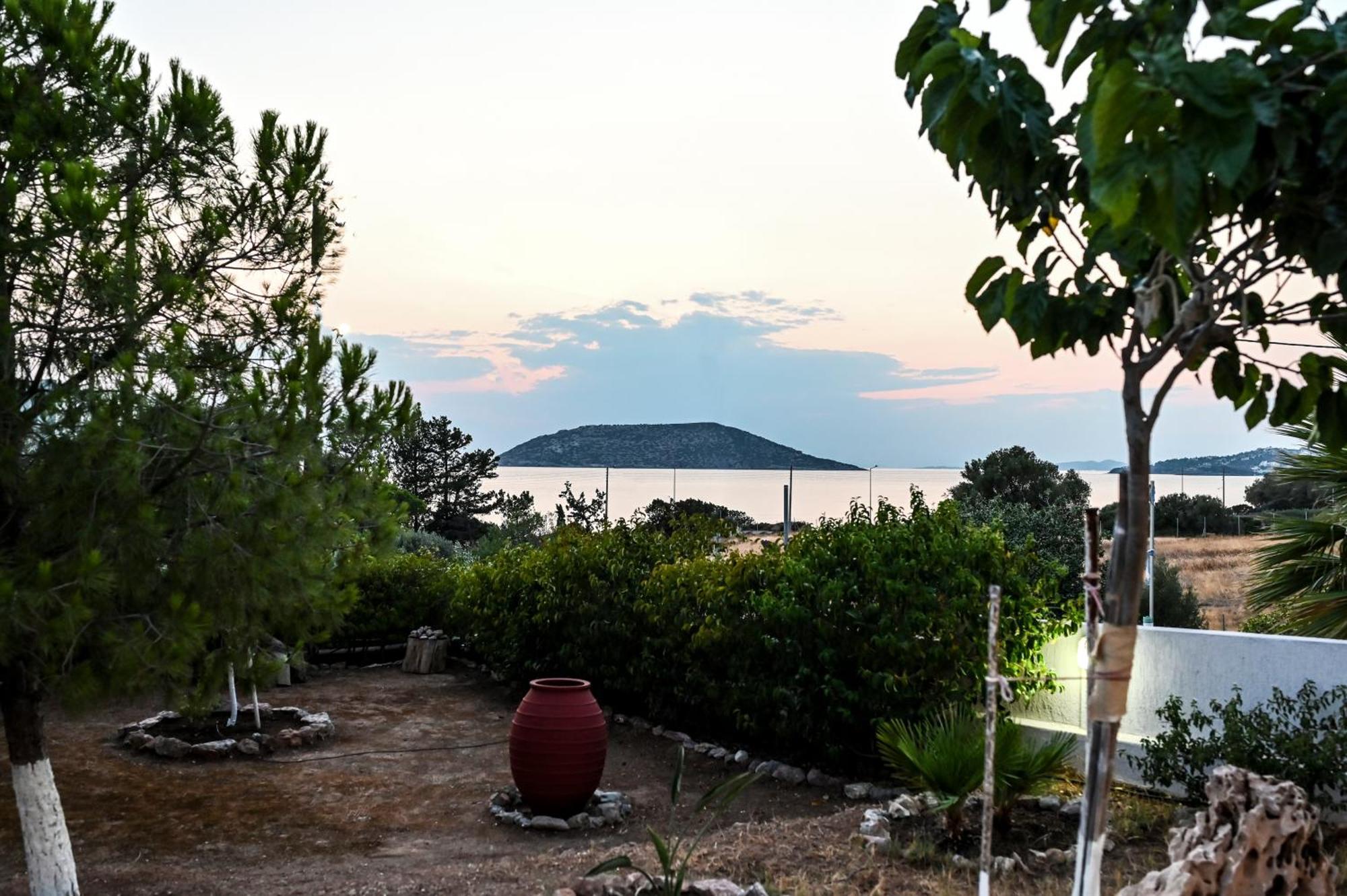 Morfo's Sunset Holiday home