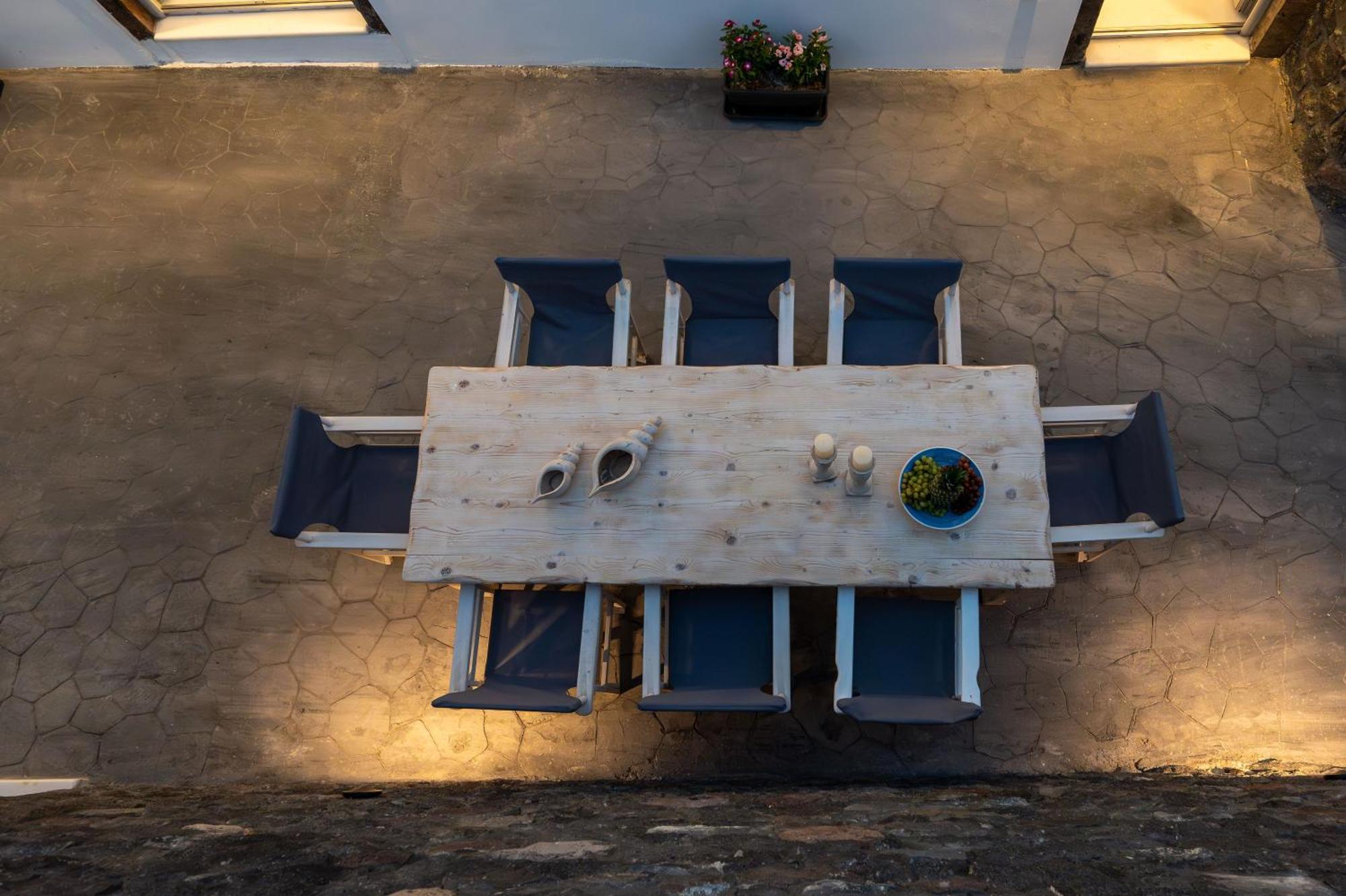 Villa New Yiota Collection 4 & 4 Prive Jacuzzi Megalochori (Santorini)