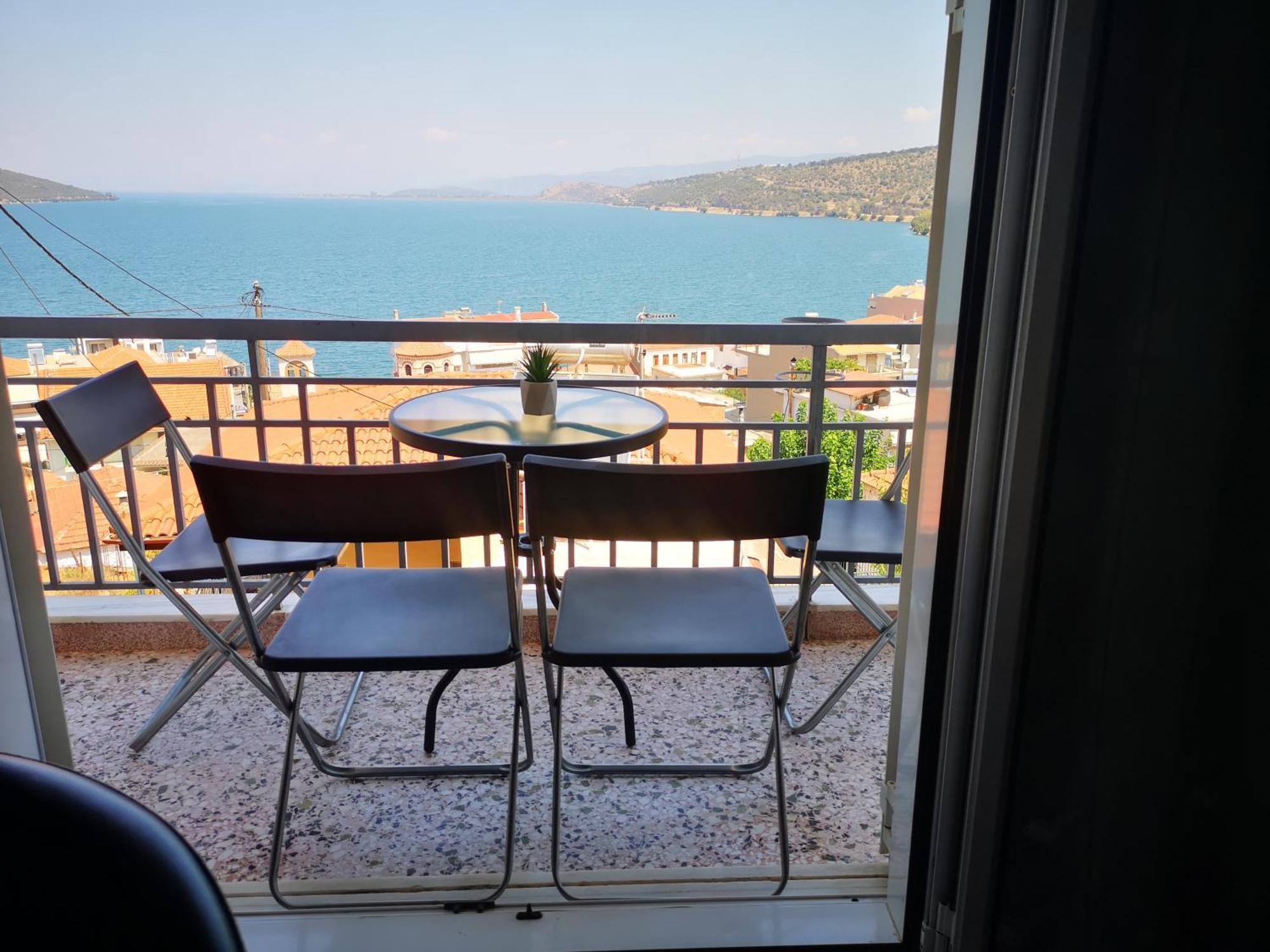 Sea View With 3 Bedrooms In Apartment