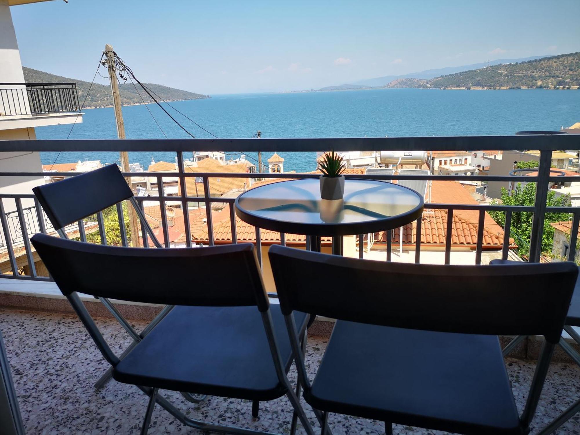 Sea View With 3 Bedrooms In Apartment Amfilochia