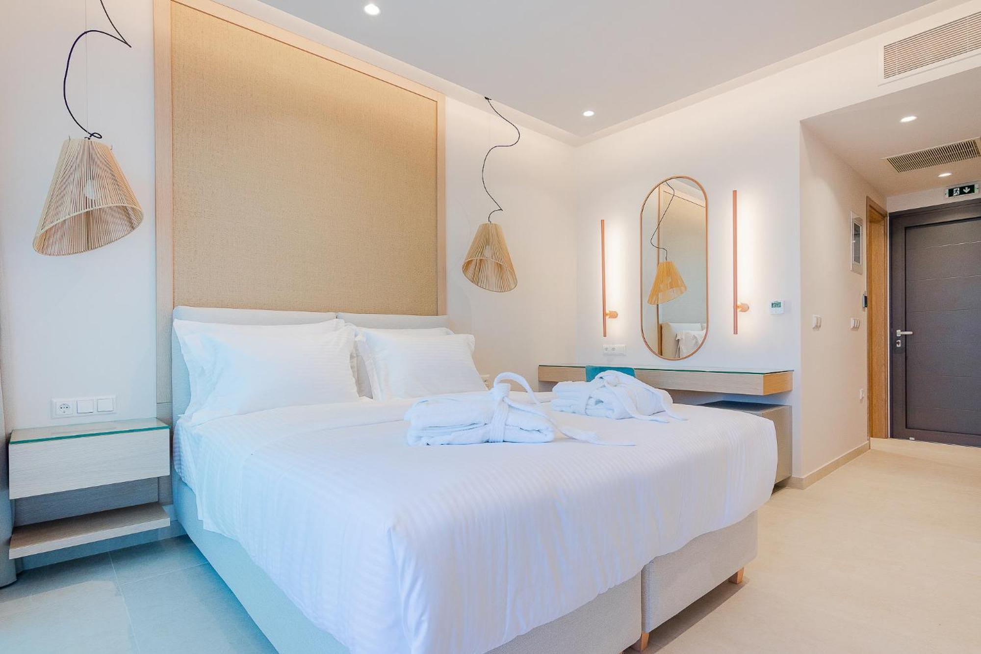 Colonides Hotel 4*
