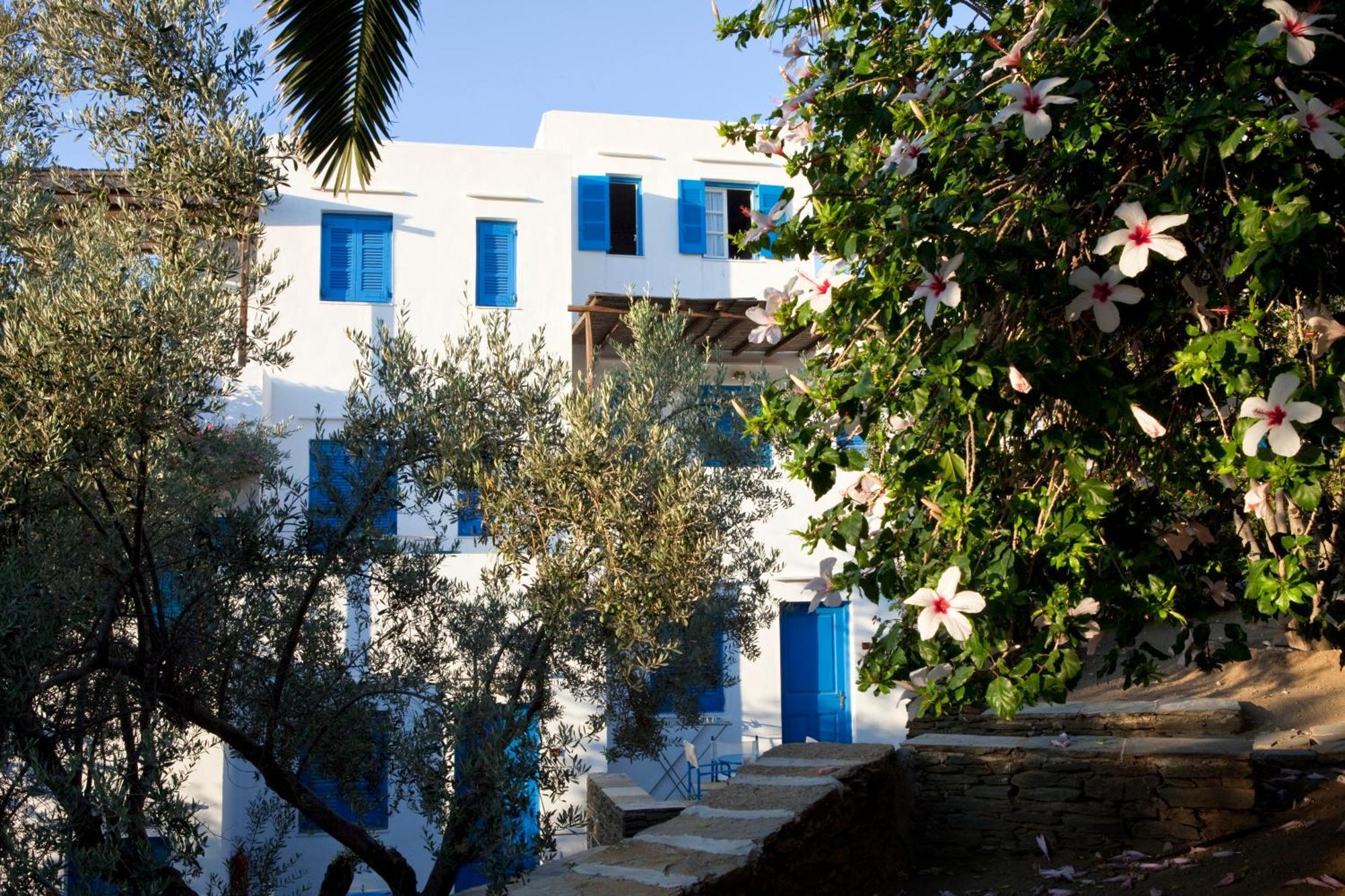 Alexandros Hotel
