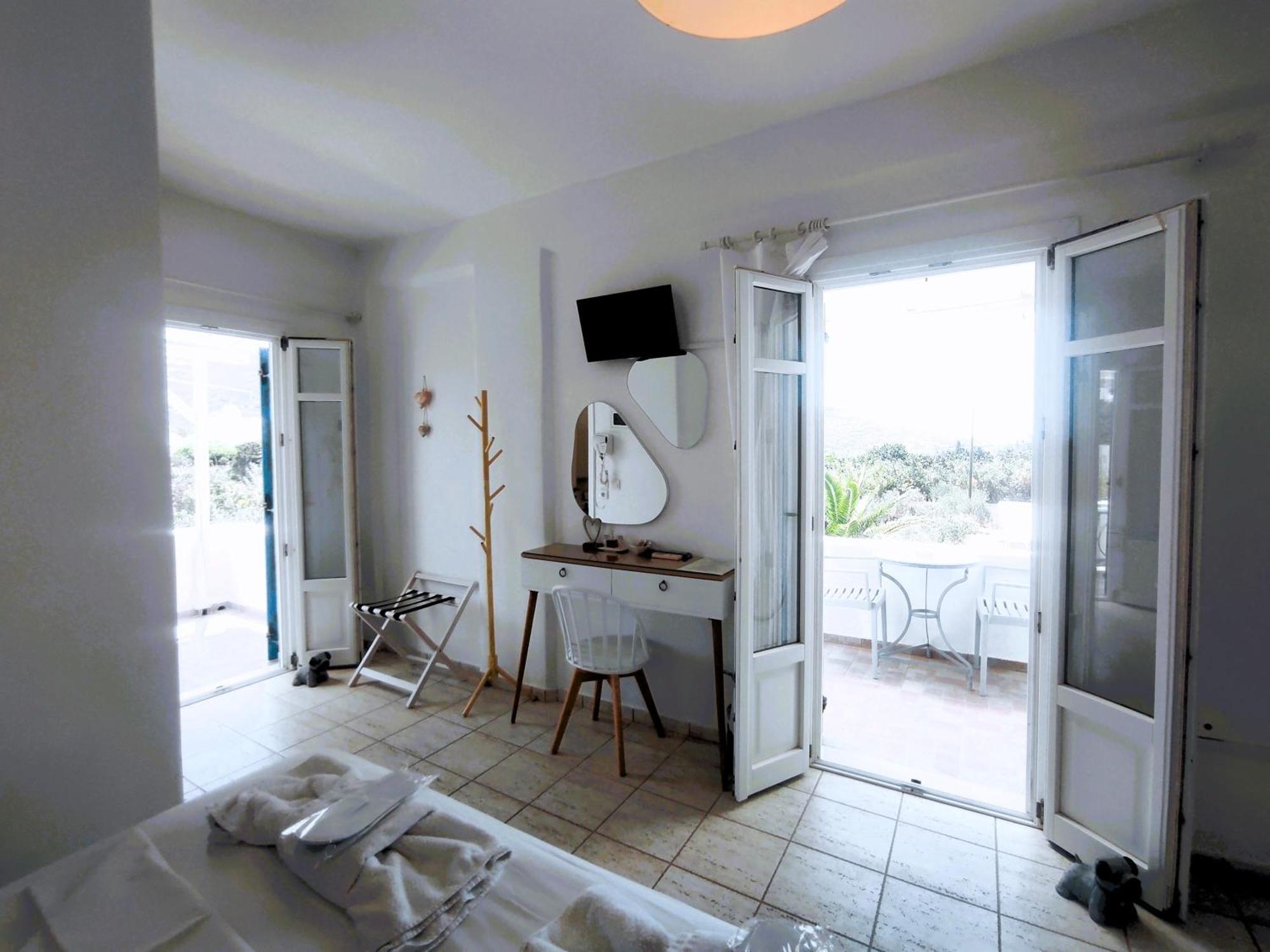 Guest house Le Grand Bleu Katapola